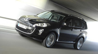 Peugeot 4007 лишат бензинового дивиготеля