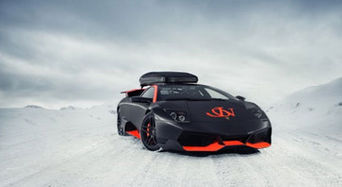 У знаменитого лыжника появился Lamborghini с грузовым отсеком на крыше