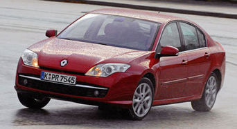 Компанией Renault отозвано 155 000 "Лагун"