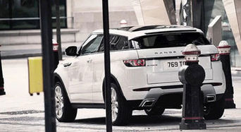 Вновь в Интернете шпионские снимки – на этот раз Range Rover Evoque, вид сзади