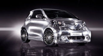 Toyota iQ Disco засверкал в лучах гламура