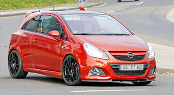 Появились неофициальные снимки 3-хдверного спецхэтчбека Opel Corsa