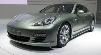 Дебютировал самый чистый гибрид Porsche