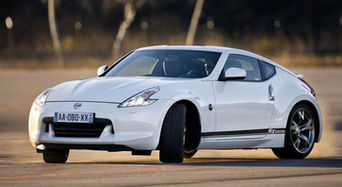 Nissan представил купе 370Z