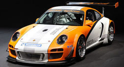 Гибридный Porsche готовится к гонкам