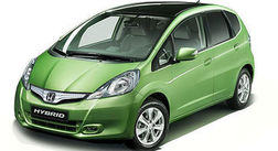 Самый доступный японский гибрид Honda Fit появится в Париже