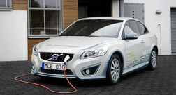 Электромобиль C30 Volvo поступает на рынки