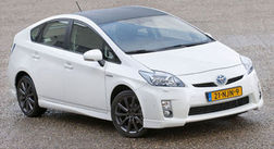 Toyota Prius Hibrid получит спорт-пакет