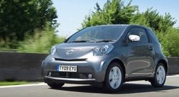 Toyota начинает продажи самой мощной версии iQ