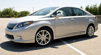 Снимают с продажи   Lexus HS 250h