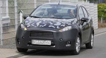 Ford Fiesta попал в  объективы папарацци