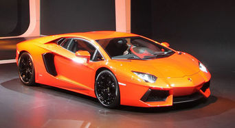 Четырехдверный Lamborghini Aventador