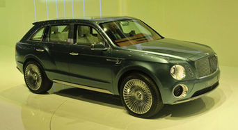 Lamborghini и Bentley решили отложить выпуск внедорожников