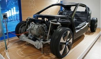 BMW массово начнут применять карбон в серийных моделях