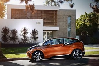 Накануне премьеры рассекретили BMW i3