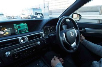 У Lexus появятся системы автопилотирования