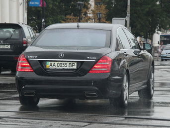 В Украине ввели новые номерные знаки