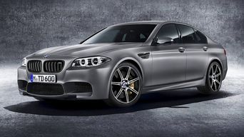 30 Jahre-M5 самый быстрый автомобиль от BMW из серии M5