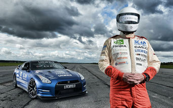 Незрячий водитель установил новый рекорд скорости на Nissan GT-R в 323 км/ч