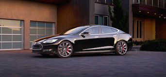 Какие обновления приготовили для  Tesla Model S