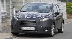 Ford Fiesta попал в  объективы папарацци
