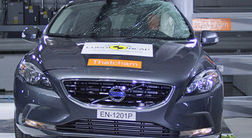 Volvo V40 признали самым безопасным автомобилем