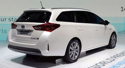 Toyota Auris вырос до универсала