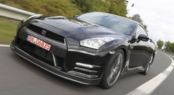 Новый Nissan GT-R рассекретят в ноябре