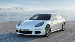 Porsche объявила украинские цены на Panamera