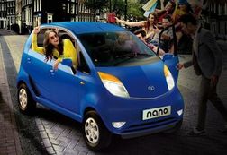 Супердешевая Tata Nano стала еще роскошнее
