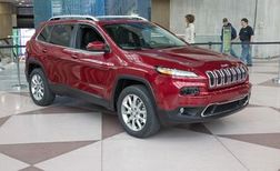 Кроссоверы Jeep, Peugeot и Suzuki разбились в Брюсселе