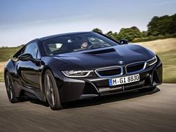 BMW не успевает собирать автомобили