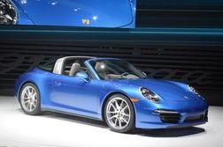 Porsche 911 решил вернуться к кузову «тарга»