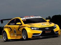 Перезнтована гоночная версия Lada Vesta