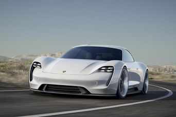 Porsche Mission E - дебют полностью электрического концепта суперкара