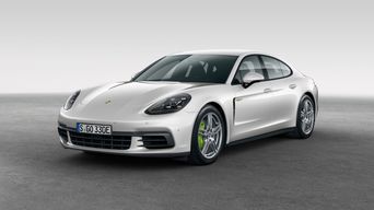 Новая версия модели Porsche Panamera расходует всего 2,5 л на 100 км