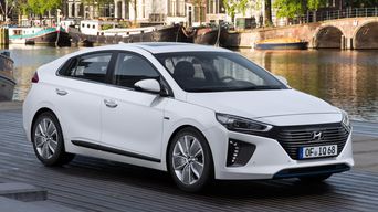 В Украине стартует продажа гибридных и электро Hyundai IONIQ