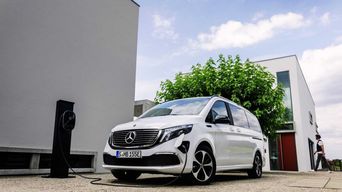 Mercedes-Benz представил микроавтобус-электрокар